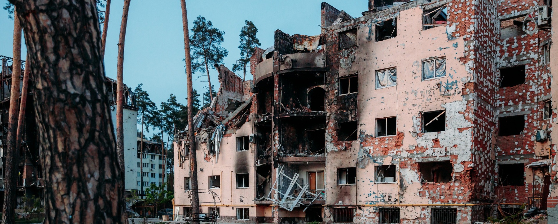 zerstörtes Gebäude in der Ukraine 